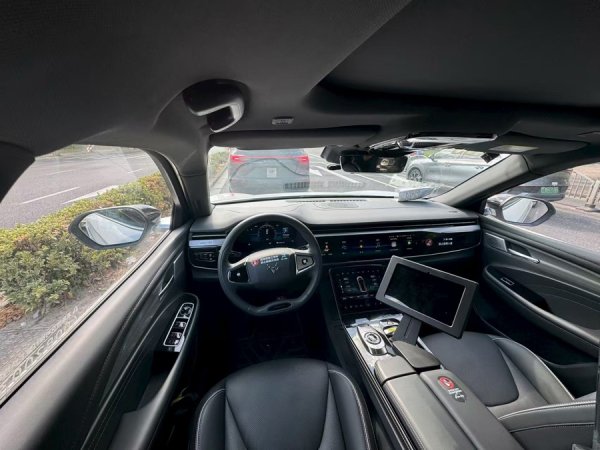 金鑫优配 萝卜快跑浦东金桥上线，车上没有安全员！上海Robotaxi再添新选择